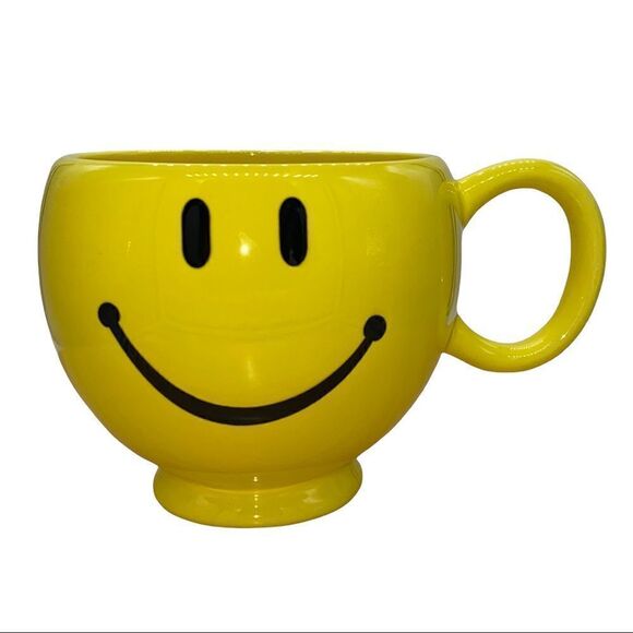 Teleflora Yellow Happy Face Mug - Picture 2 of 10